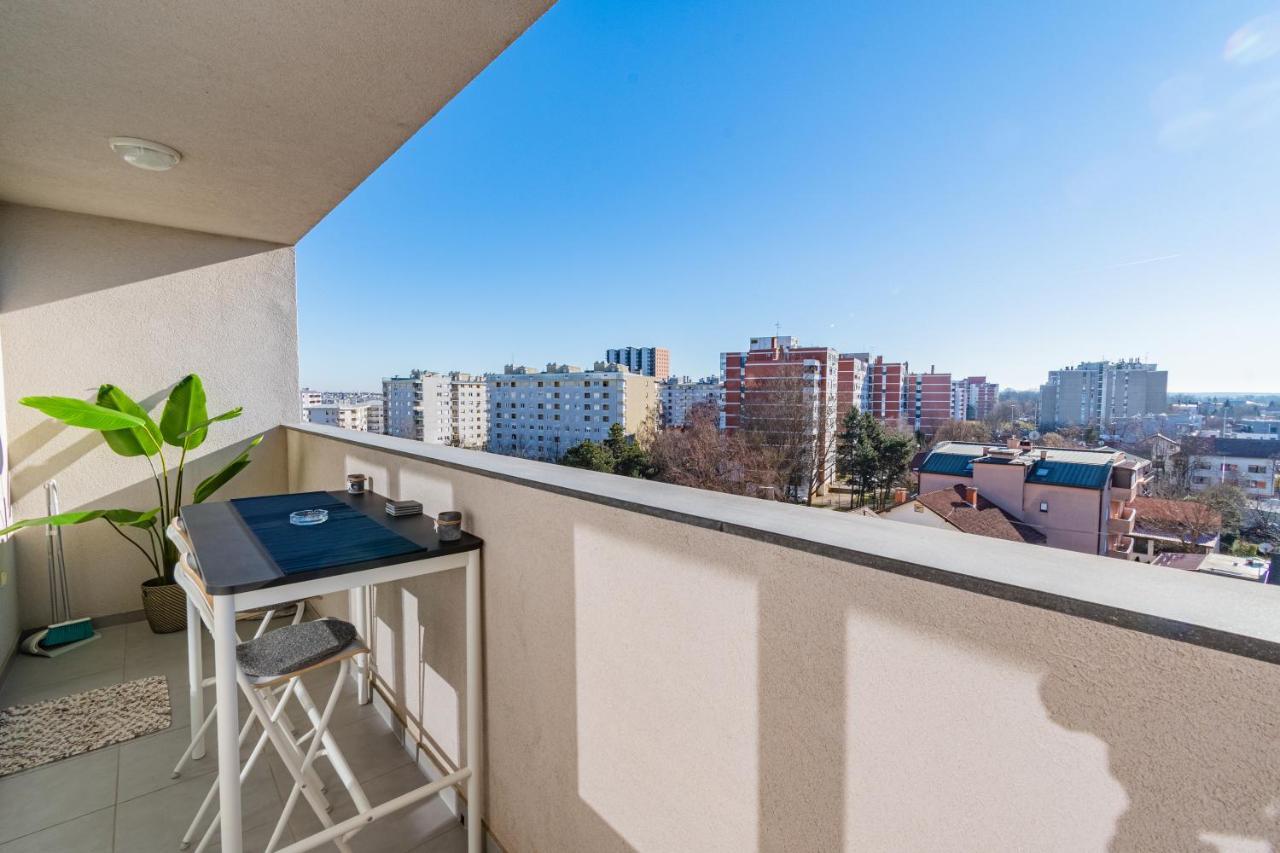 Flexible Selfcheckins 30 - Zagreb - Garage - Electric Vehicle Ccharger - Big Loggia - New - Apartments Repinc 30 Εξωτερικό φωτογραφία